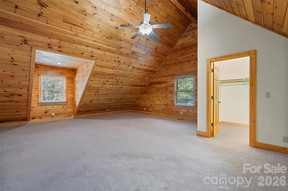 42 Chinaberry Court Waynesville, NC 28785