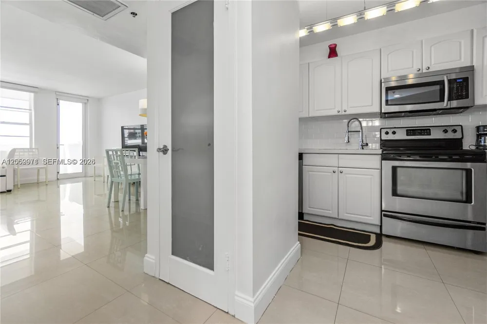 100 Lincoln Rd #1503 Miami Beach, FL 33139