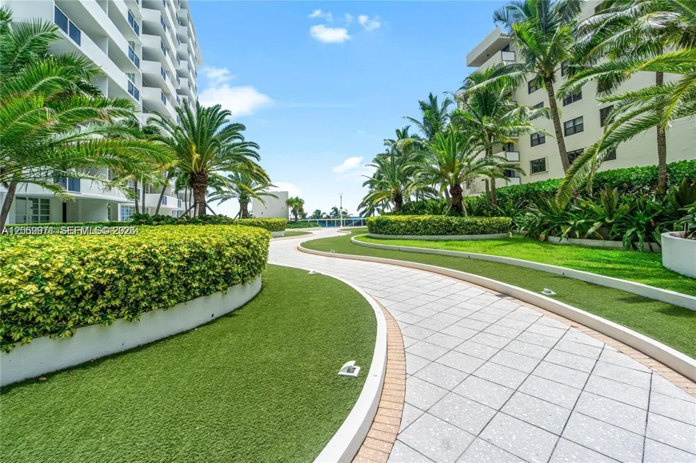 100 Lincoln Rd #1503 Miami Beach, FL 33139