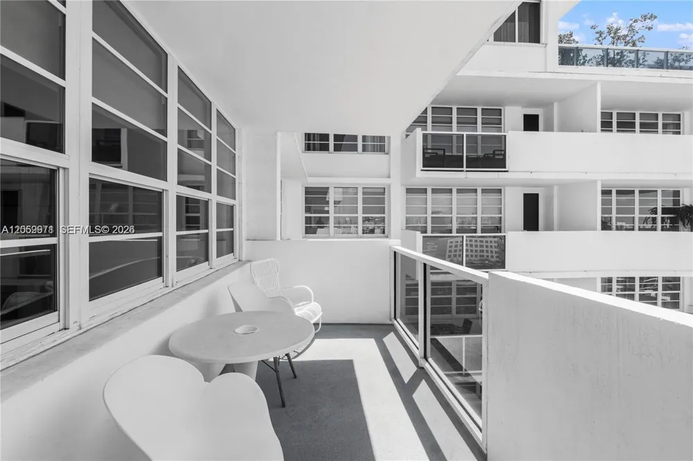 100 Lincoln Rd #1503 Miami Beach, FL 33139