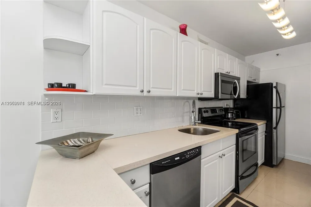 100 Lincoln Rd #1503 Miami Beach, FL 33139
