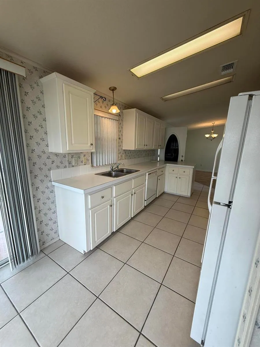 294 Kingfisher Avenue Fort Pierce, FL 34982