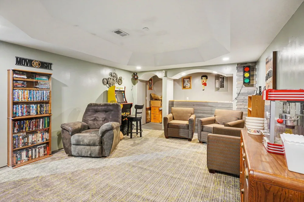 6914 S 128th Avenue Rothbury, MI 49452