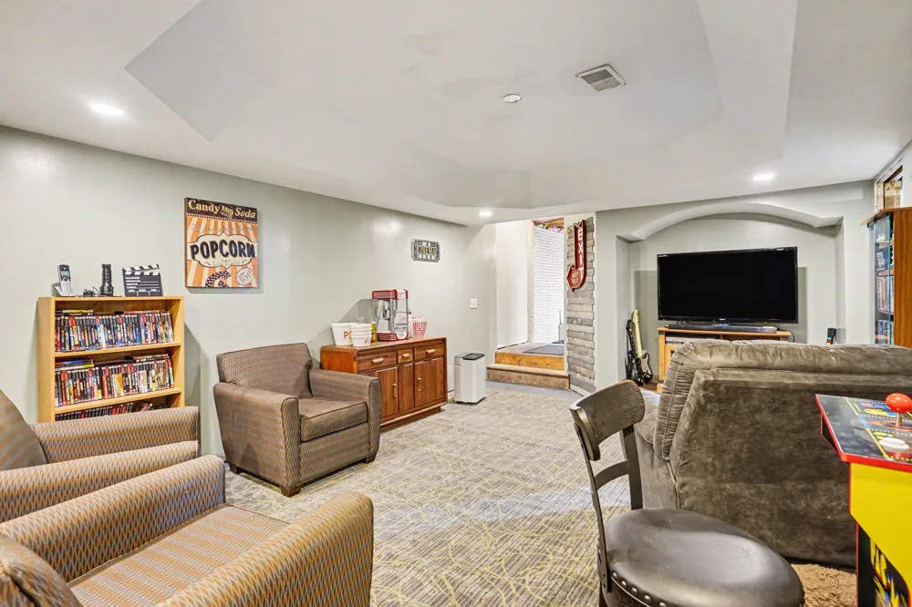 6914 S 128th Avenue Rothbury, MI 49452