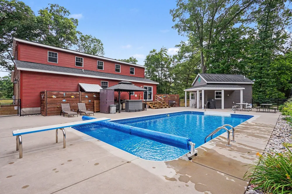 6914 S 128th Avenue Rothbury, MI 49452