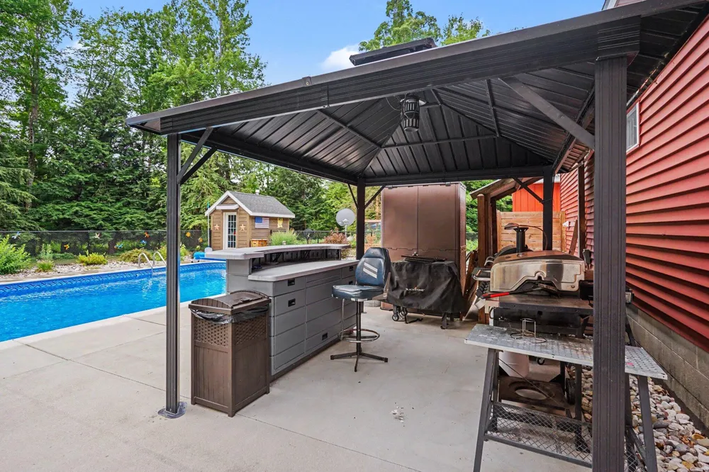6914 S 128th Avenue Rothbury, MI 49452