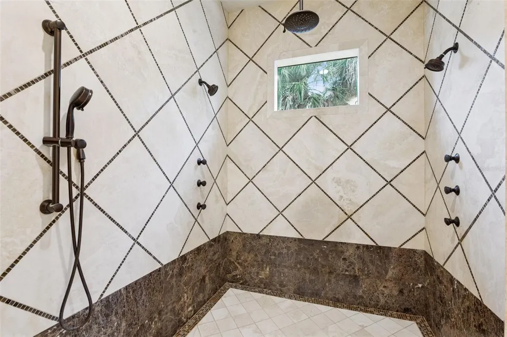 25608 GRANDVIEW POINTE Sorrento, FL 32776