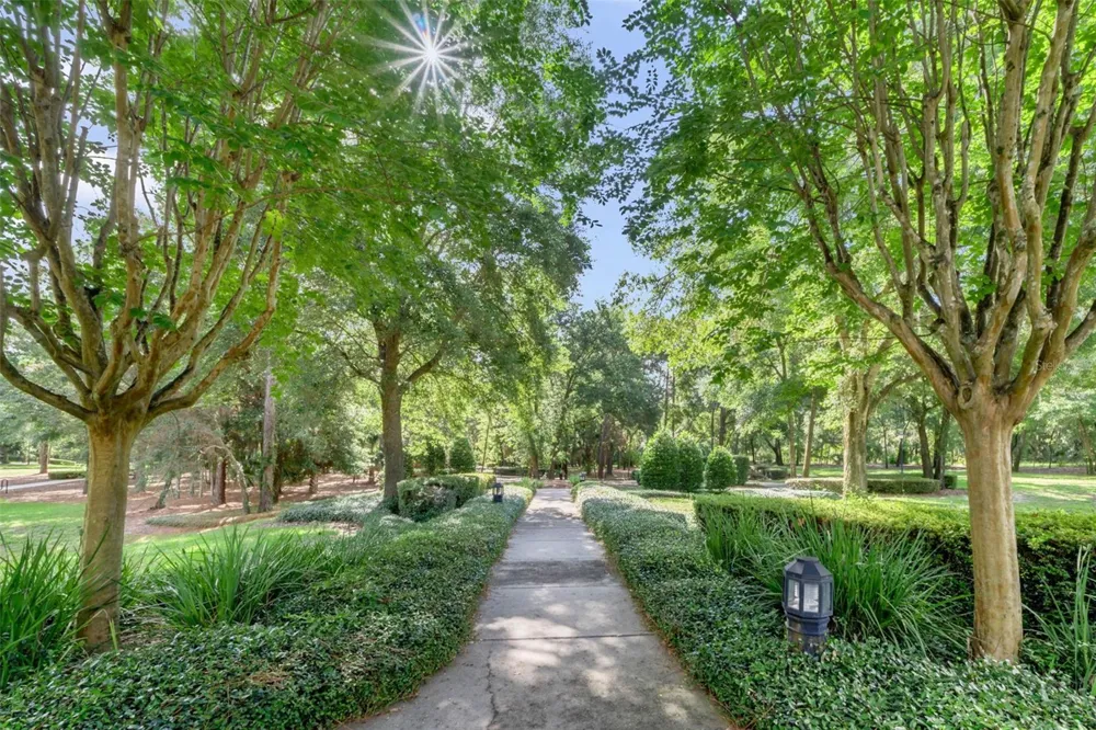 25608 GRANDVIEW POINTE Sorrento, FL 32776
