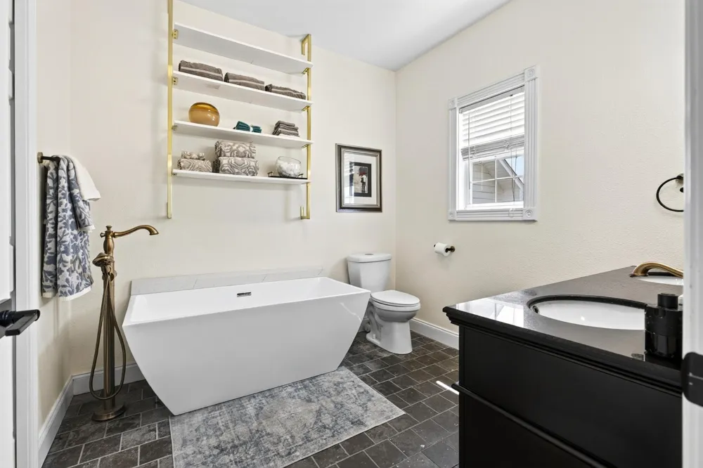 209 Melrose Place Dayton, TN 37321