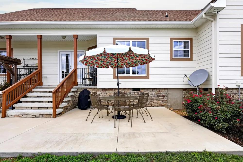 209 Melrose Place Dayton, TN 37321