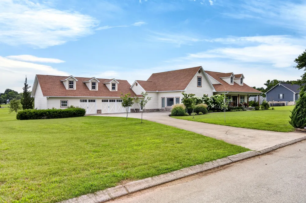 209 Melrose Place Dayton, TN 37321
