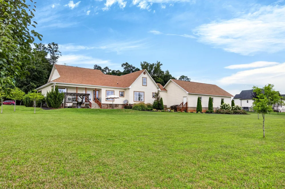 209 Melrose Place Dayton, TN 37321