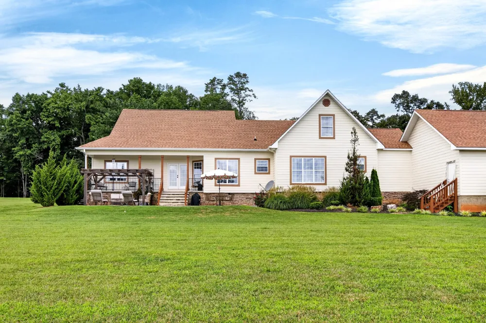 209 Melrose Place Dayton, TN 37321