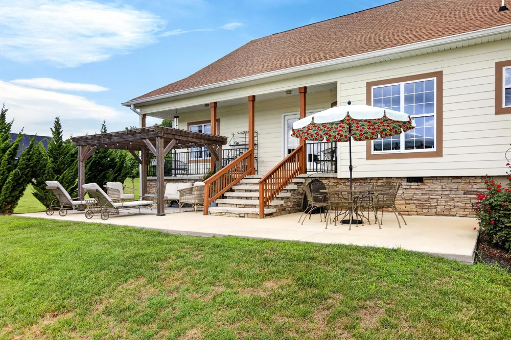 209 Melrose Place Dayton, TN 37321