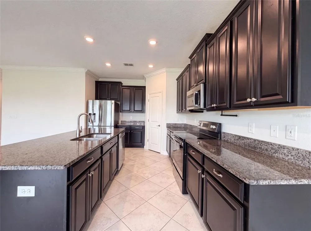 9709 IVORY DRIVE Ruskin, FL 33573