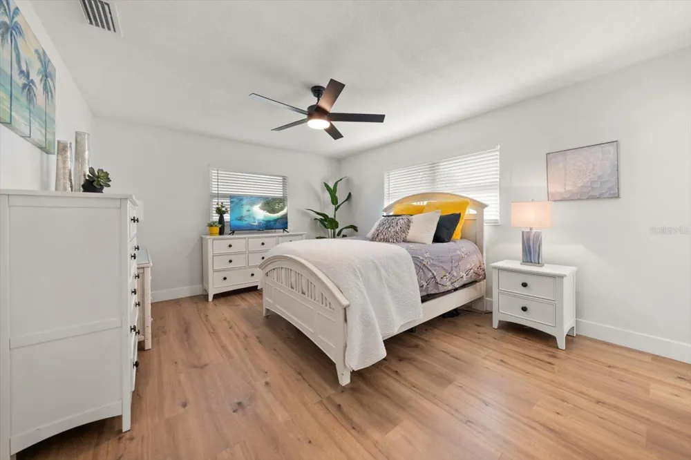 8879 111TH STREET Seminole, FL 33772