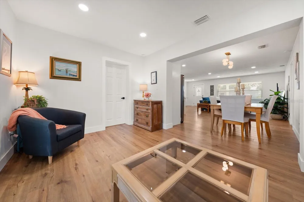 8879 111TH STREET Seminole, FL 33772