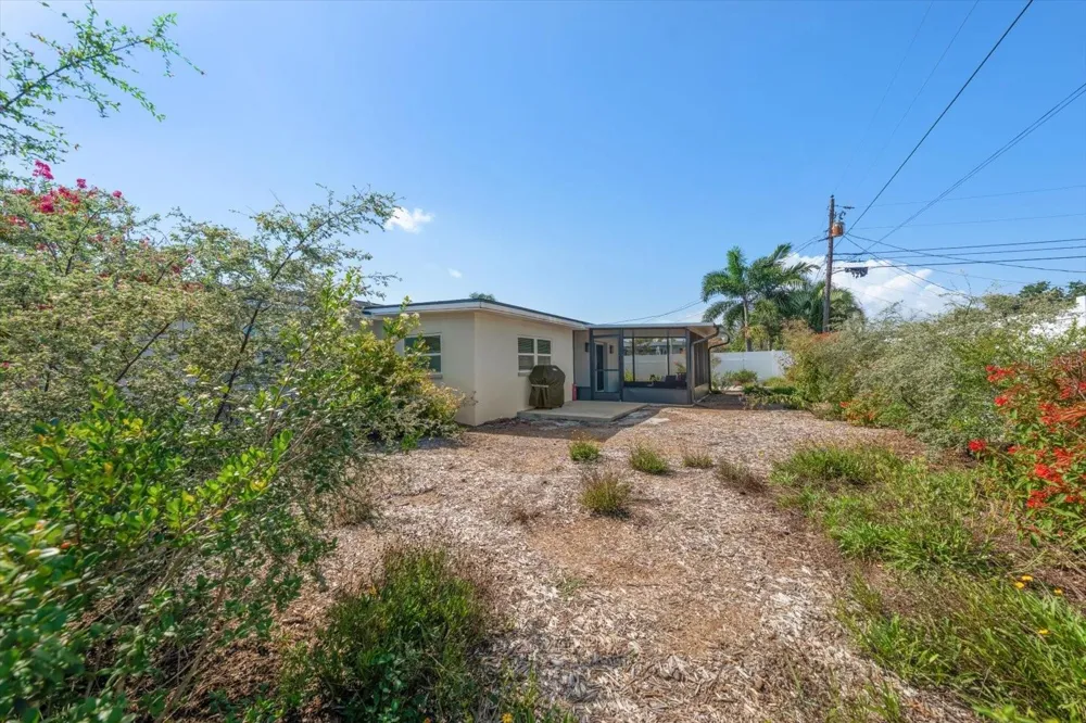 8879 111TH STREET Seminole, FL 33772