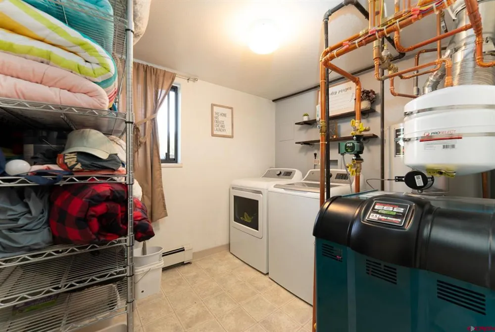 1538 Manchester Drive Montrose, CO 81401