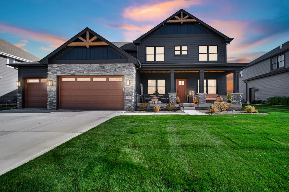 9551 Fescue Drive St. John, IN 46373