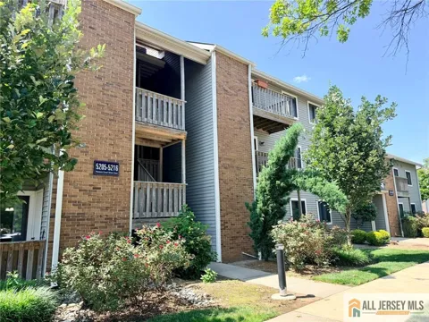 5215 Ravens Crest Drive