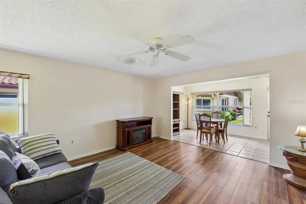 3210 CAMBRIDGE AVENUE Bradenton, FL 34207