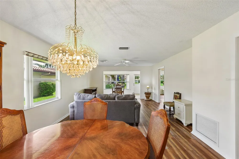 3210 CAMBRIDGE AVENUE Bradenton, FL 34207