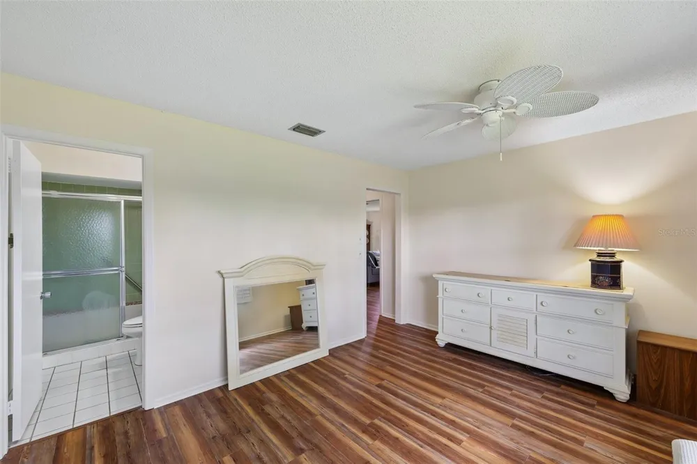 3210 CAMBRIDGE AVENUE Bradenton, FL 34207