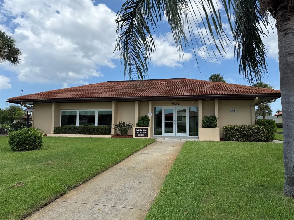 3210 CAMBRIDGE AVENUE Bradenton, FL 34207