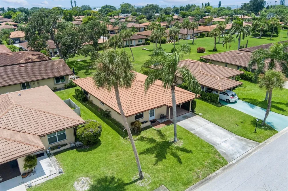 3210 CAMBRIDGE AVENUE Bradenton, FL 34207