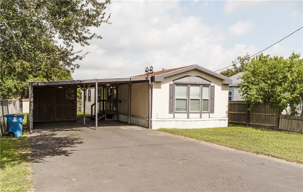 207 Dunbar Street Refugio, TX 78377