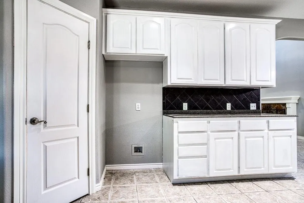 2407 Park Wood Drive Portland, TX 78374