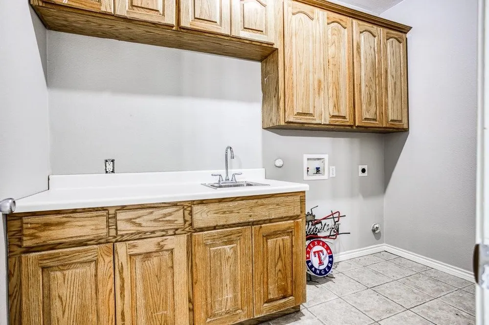 2407 Park Wood Drive Portland, TX 78374
