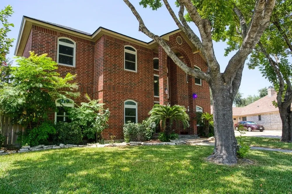 2407 Park Wood Drive Portland, TX 78374