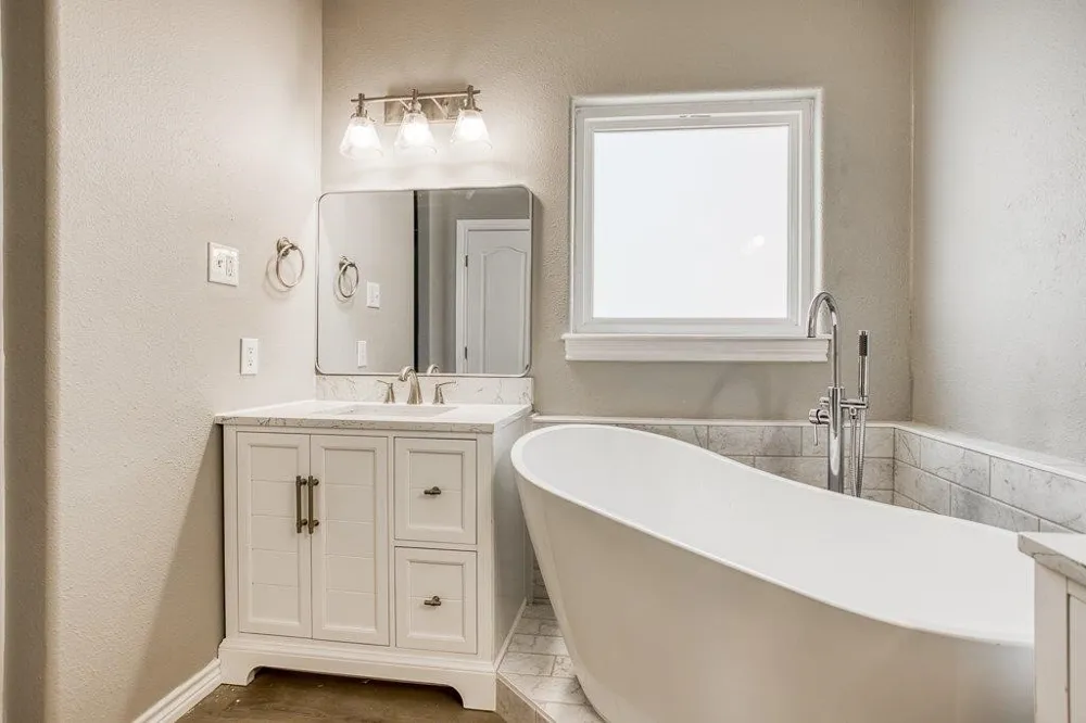 2407 Park Wood Drive Portland, TX 78374