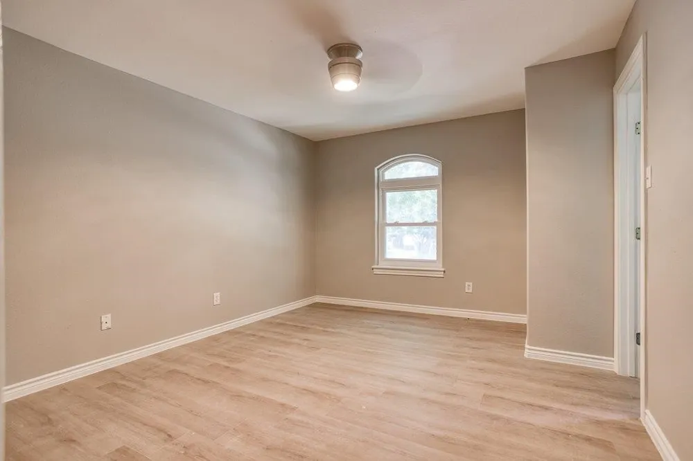 2407 Park Wood Drive Portland, TX 78374