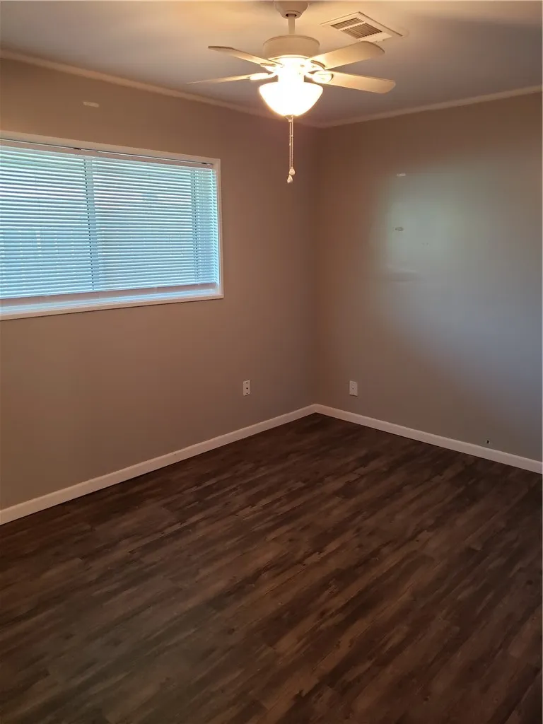 106 E Janin Circle Portland, TX 78374