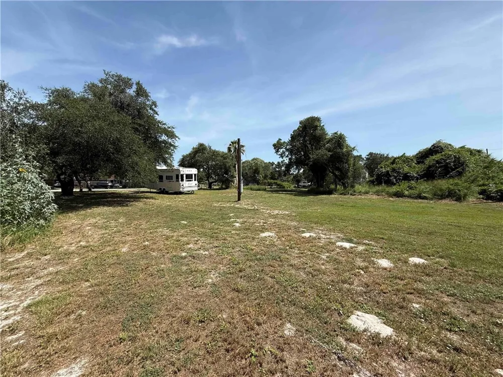 336 8th Aransas Pass, TX 78336