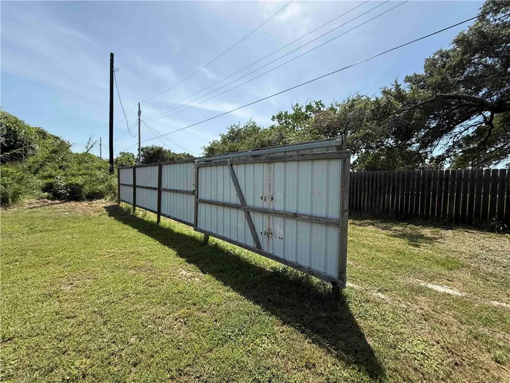 336 8th Aransas Pass, TX 78336