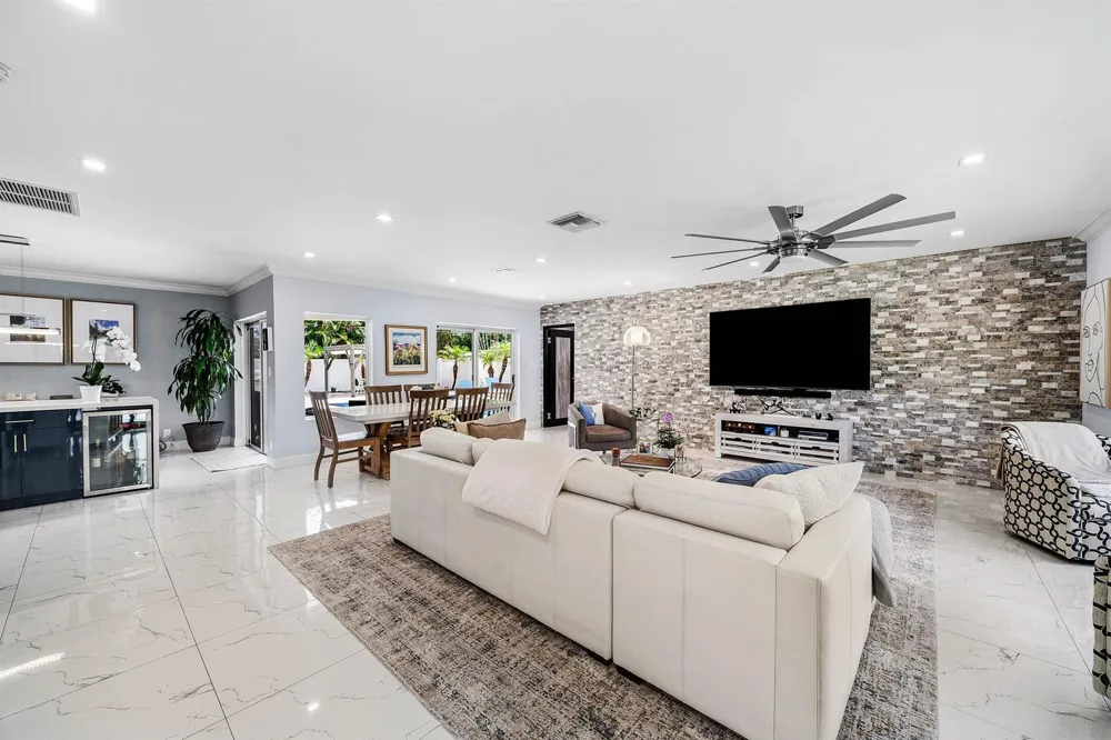 1029 W Palmetto Park Road Boca Raton, FL 33486
