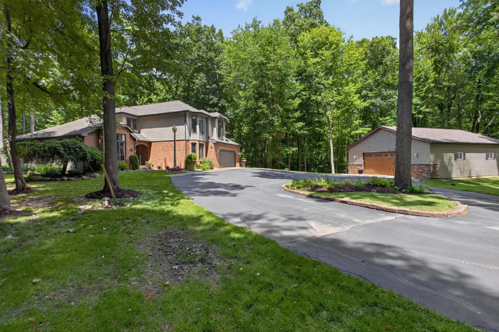 5025 Firethorne Drive Jackson, MI 49201