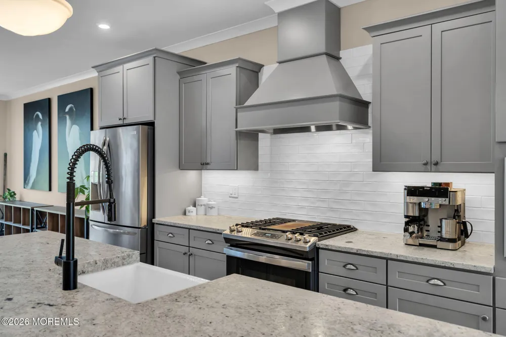 3328 Poplar Place Wall, NJ 07719