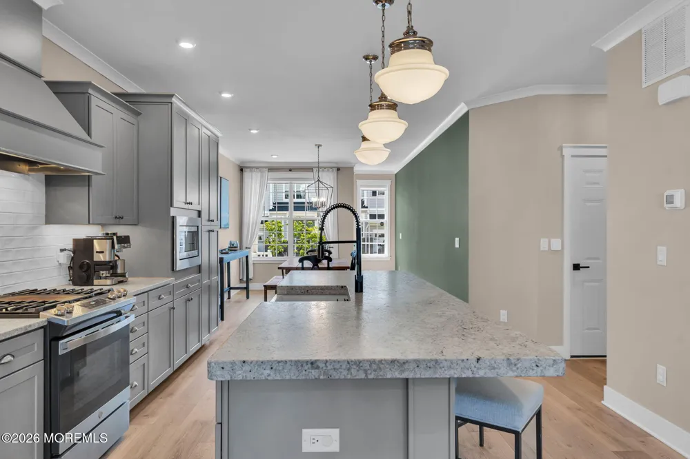 3328 Poplar Place Wall, NJ 07719
