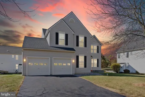21 DANBURY CIRCLE