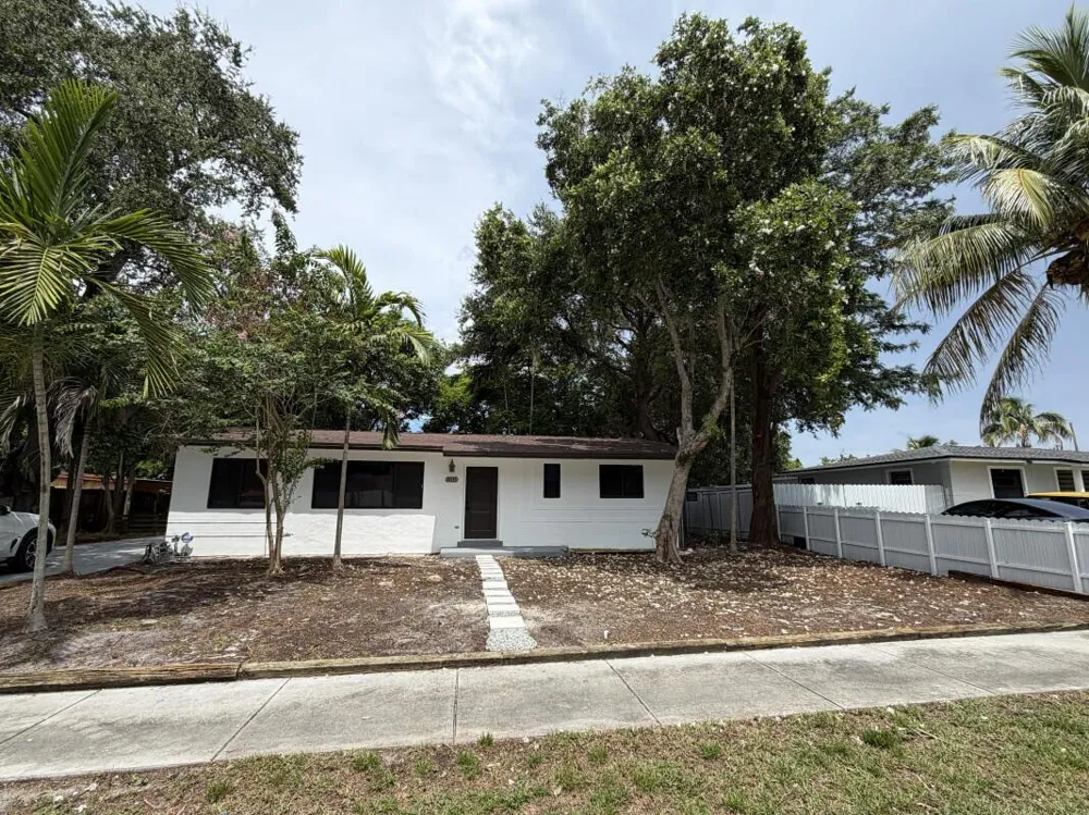 3611 SW 33rd Avenue West Park, FL 33023