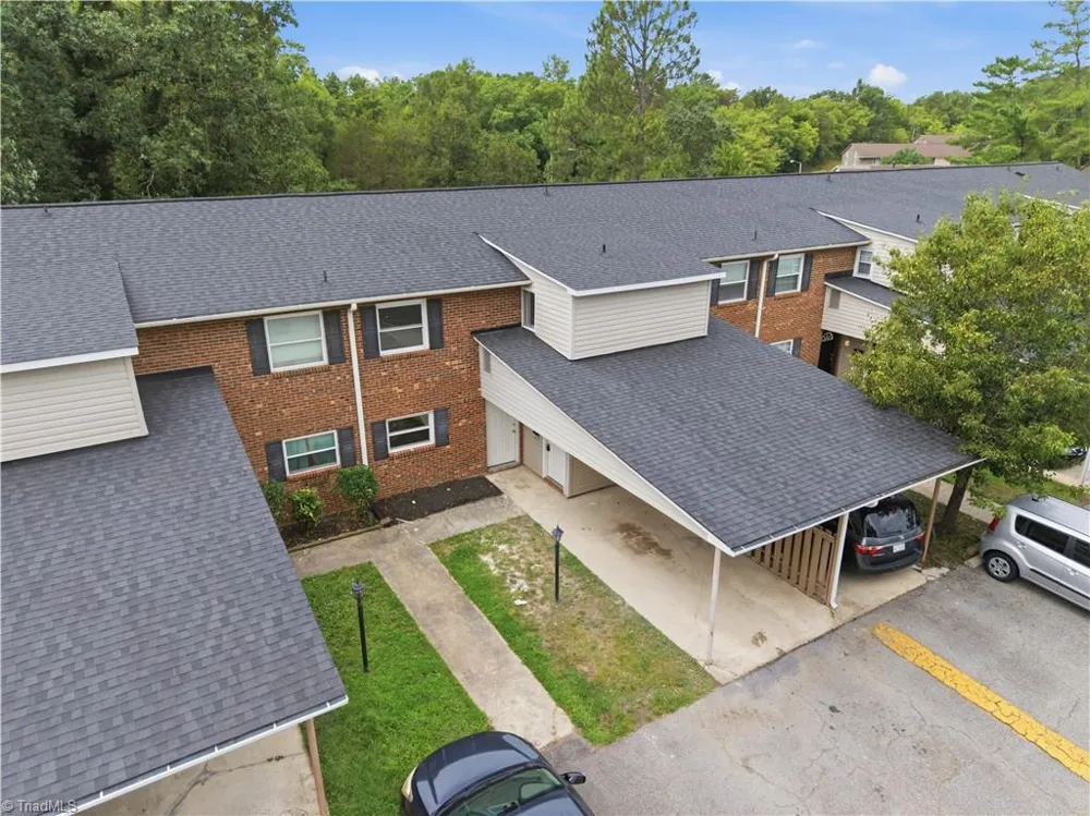 2215 Shadow Valley Road #C High Point, NC 27265