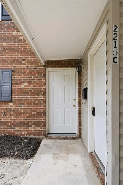 2215 Shadow Valley Road #C High Point, NC 27265