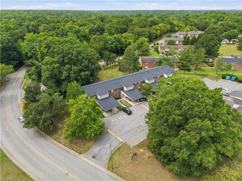 2215 Shadow Valley Road #C High Point, NC 27265