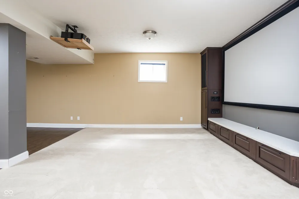 8167 Northpoint Drive Brownsburg, IN 46112