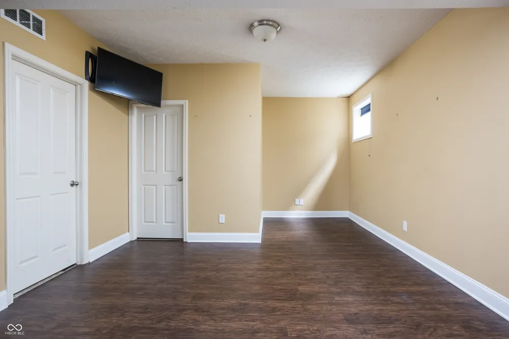8167 Northpoint Drive Brownsburg, IN 46112